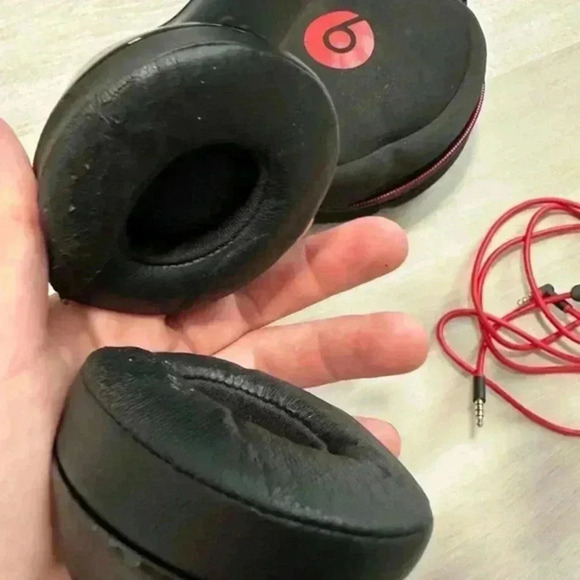 Beats‎ by Dr. Dre Solo On Ear Headphones Siren Red Black - Picture 5 of 11